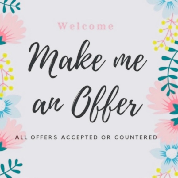 Make me an offer! Next day Shipping! Can’t say no if you don’t ask!🖤‎